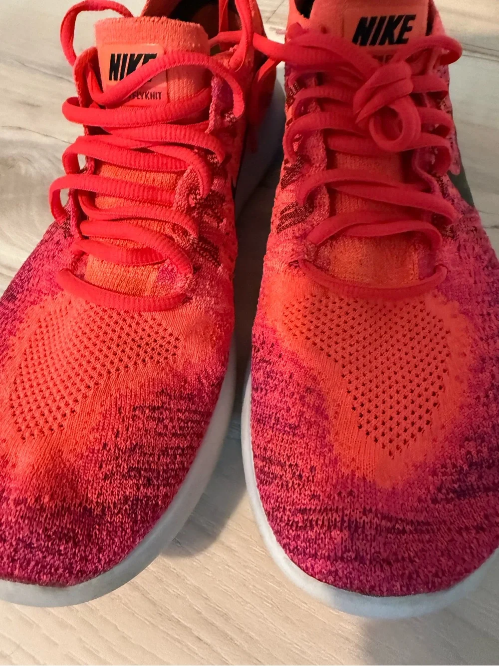 Nike Free RN Flyknit 2017 Solar Red Mango Women’s 8.5 880844-601 -Rare 8.5 w